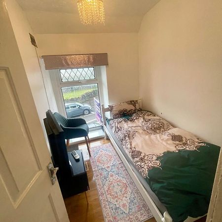 Single Bed In A Peaceful House In Morriston Διαμέρισμα Εξωτερικό φωτογραφία