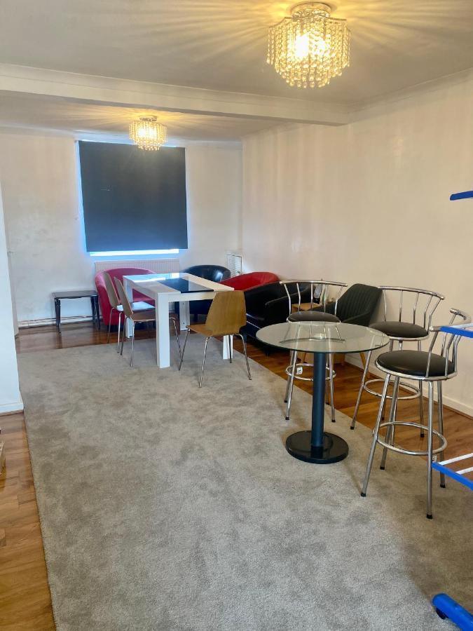 Single Bed In A Peaceful House In Morriston Διαμέρισμα Εξωτερικό φωτογραφία