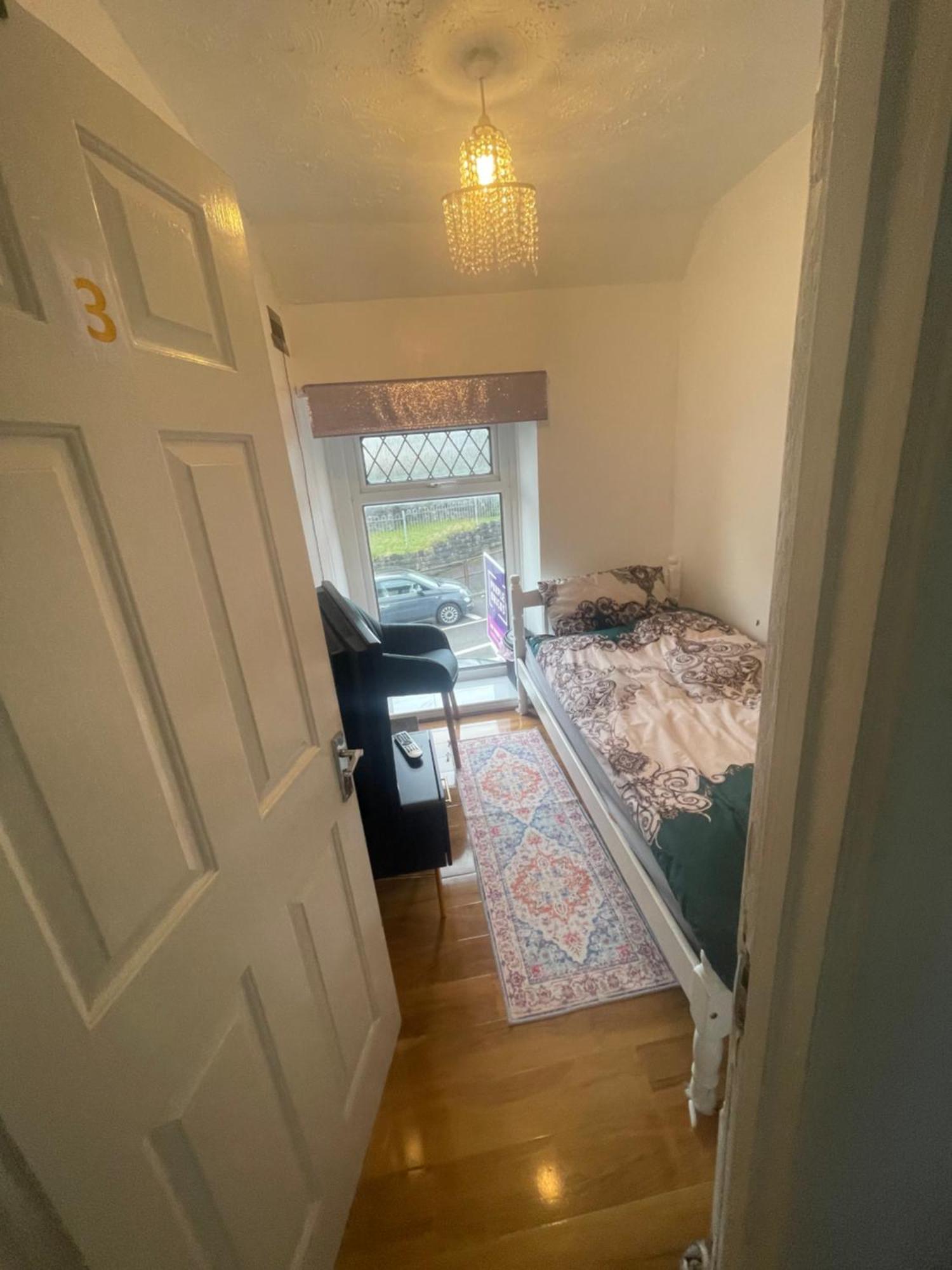 Single Bed In A Peaceful House In Morriston Διαμέρισμα Εξωτερικό φωτογραφία